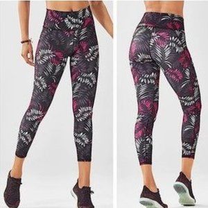 Fabletics High Waisted Power Hold 7/8 Capri Leggings- Oasis Print -XL - EUC